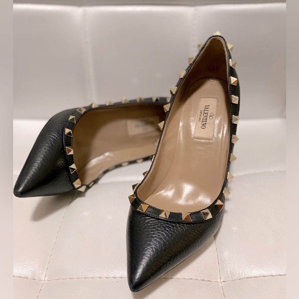 Valentino Garavani studded leather shoes size 36 in great condition:)